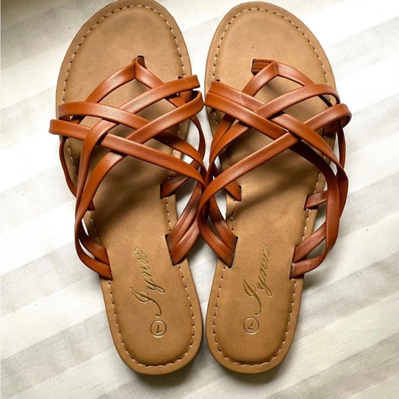 Shoes - Size 7 Strappy Sandals NEW